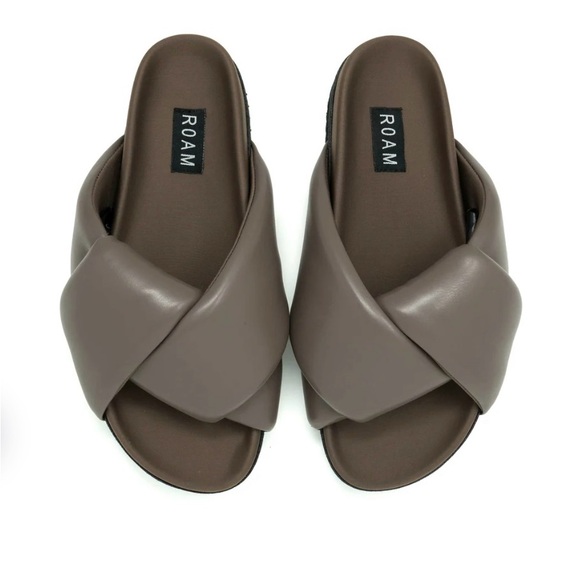 ROAM STUDDY CLOG BLACK VEGAN LEATHER